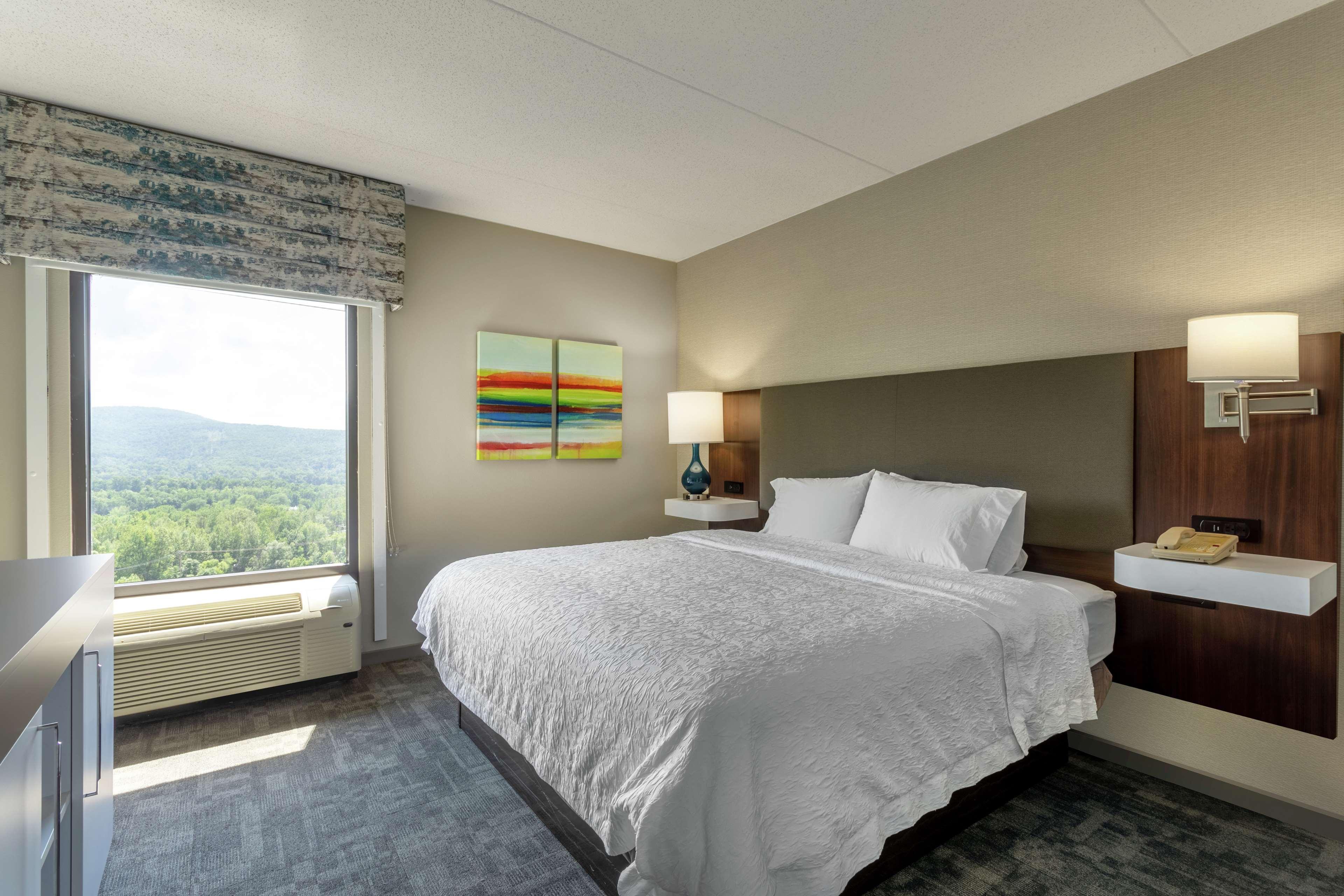 Hampton Inn Bedford Exterior photo