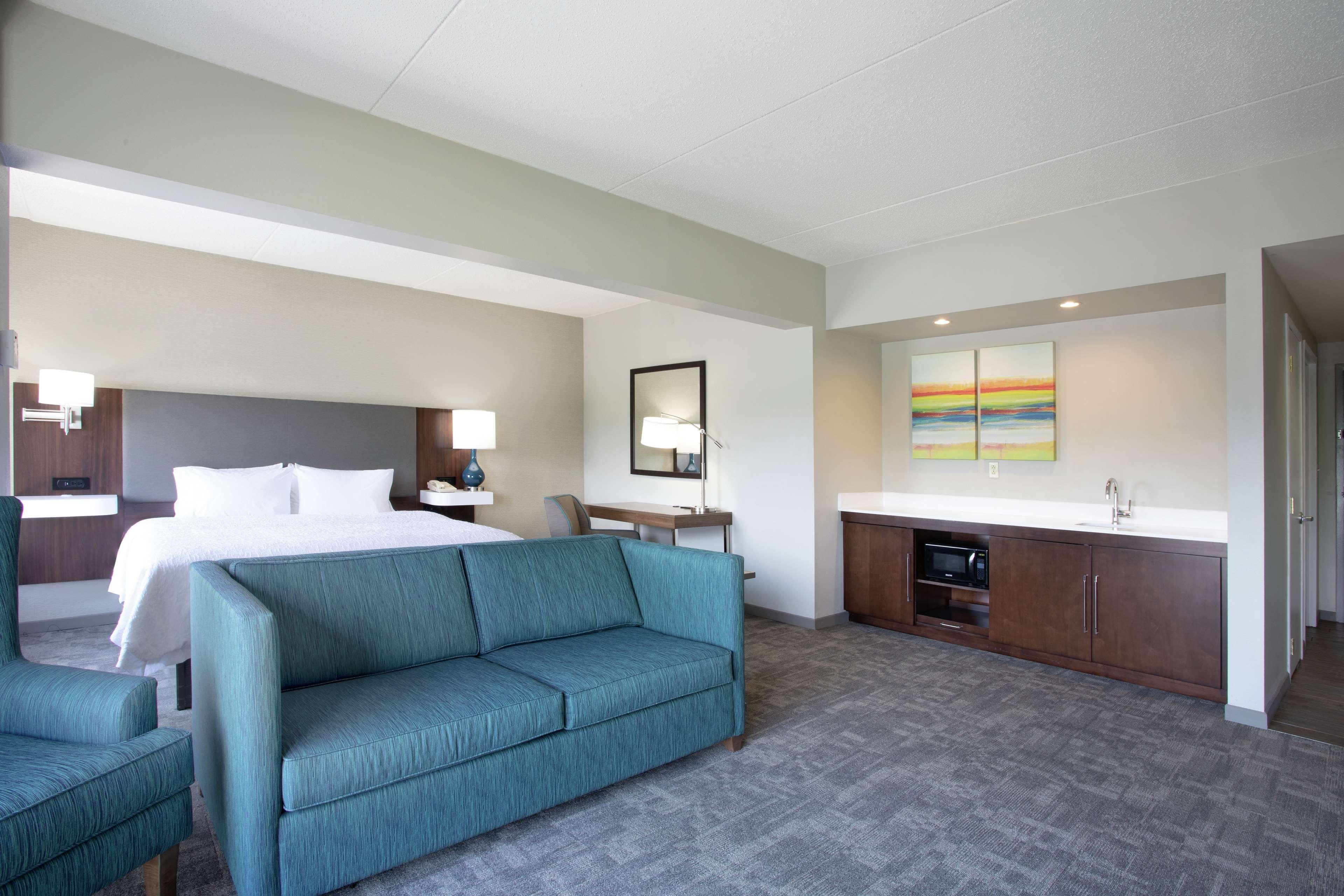 Hampton Inn Bedford Exterior photo