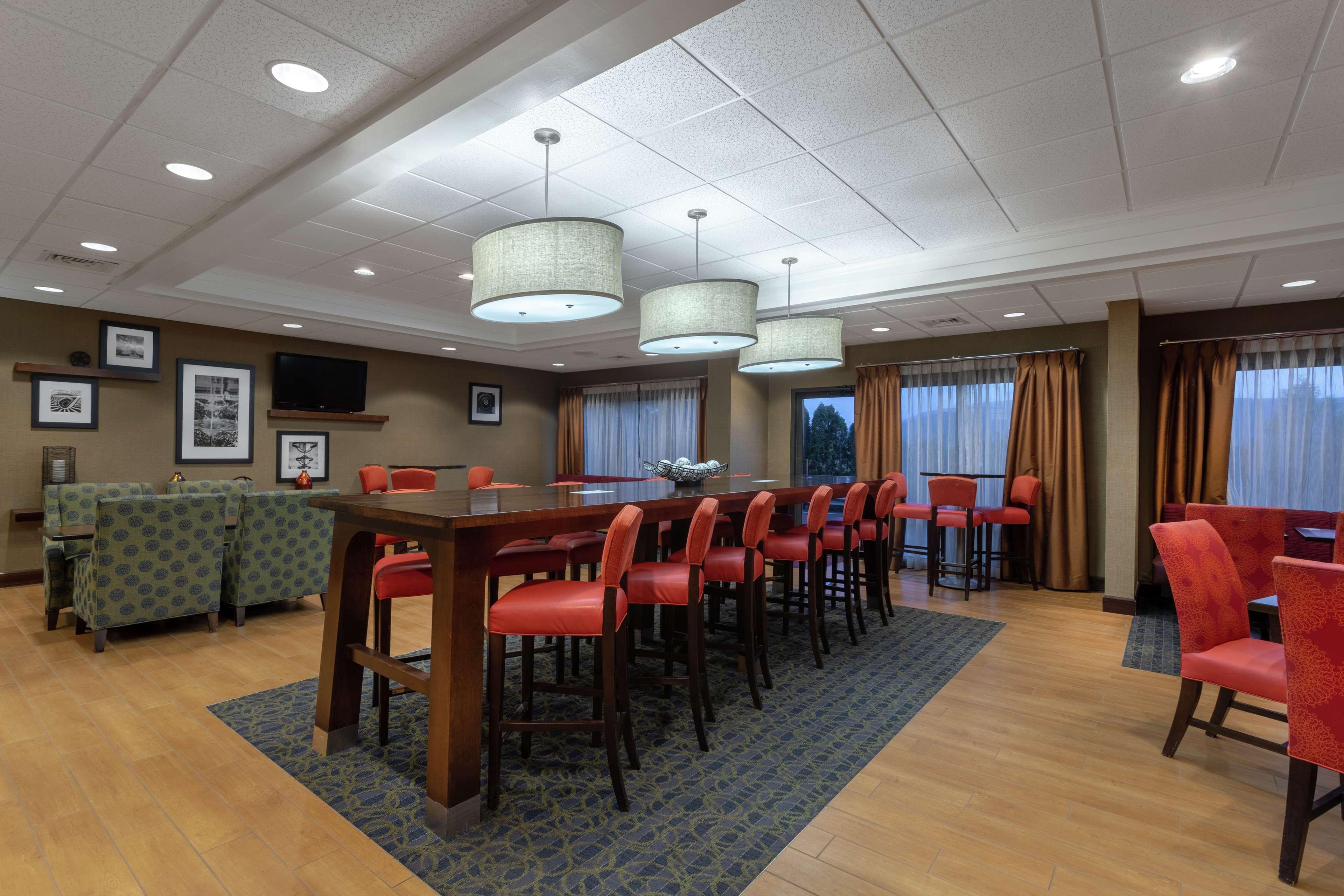 Hampton Inn Bedford Exterior photo