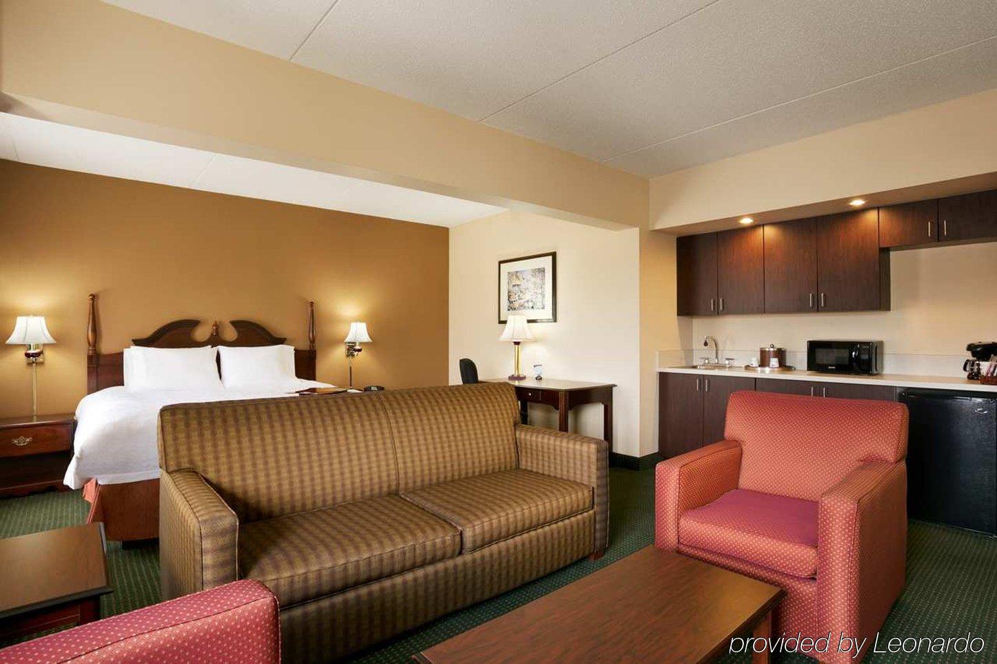 Hampton Inn Bedford Exterior photo