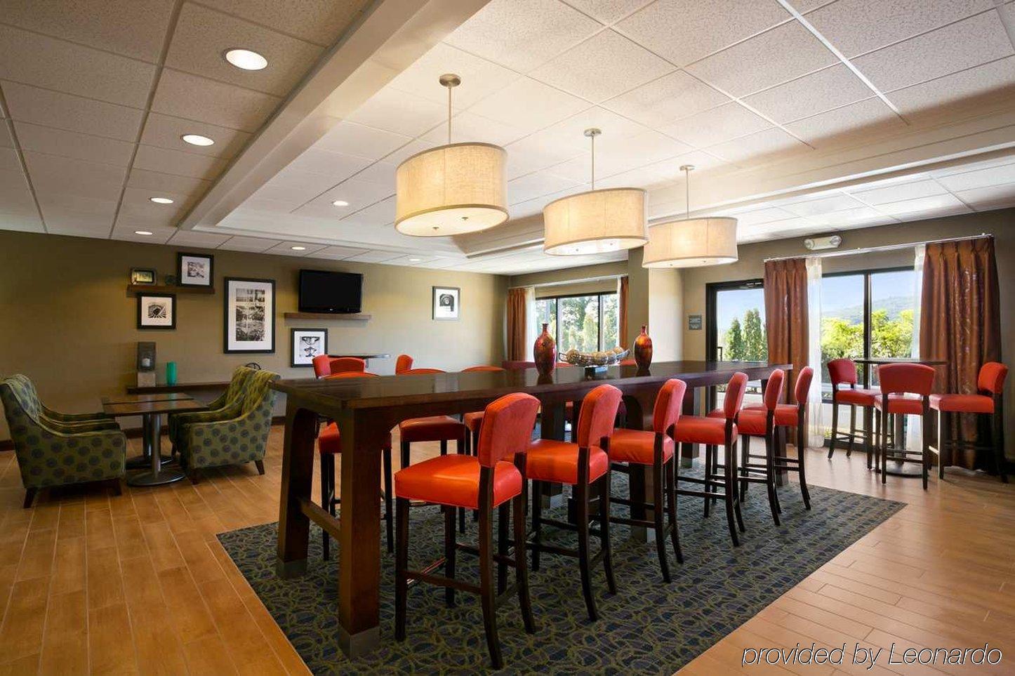 Hampton Inn Bedford Exterior photo